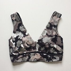 Black and silver sports bra with removable cups